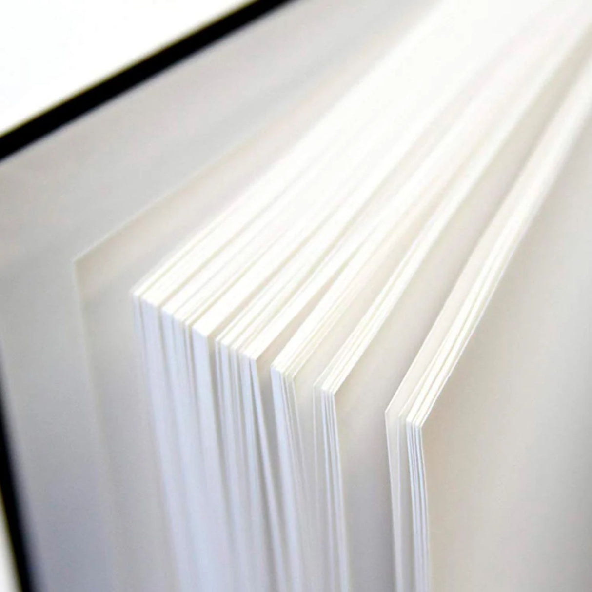 Bloc Croquis ARTBOOK ONE Format A4 196 Pages 100g Noir CANSON